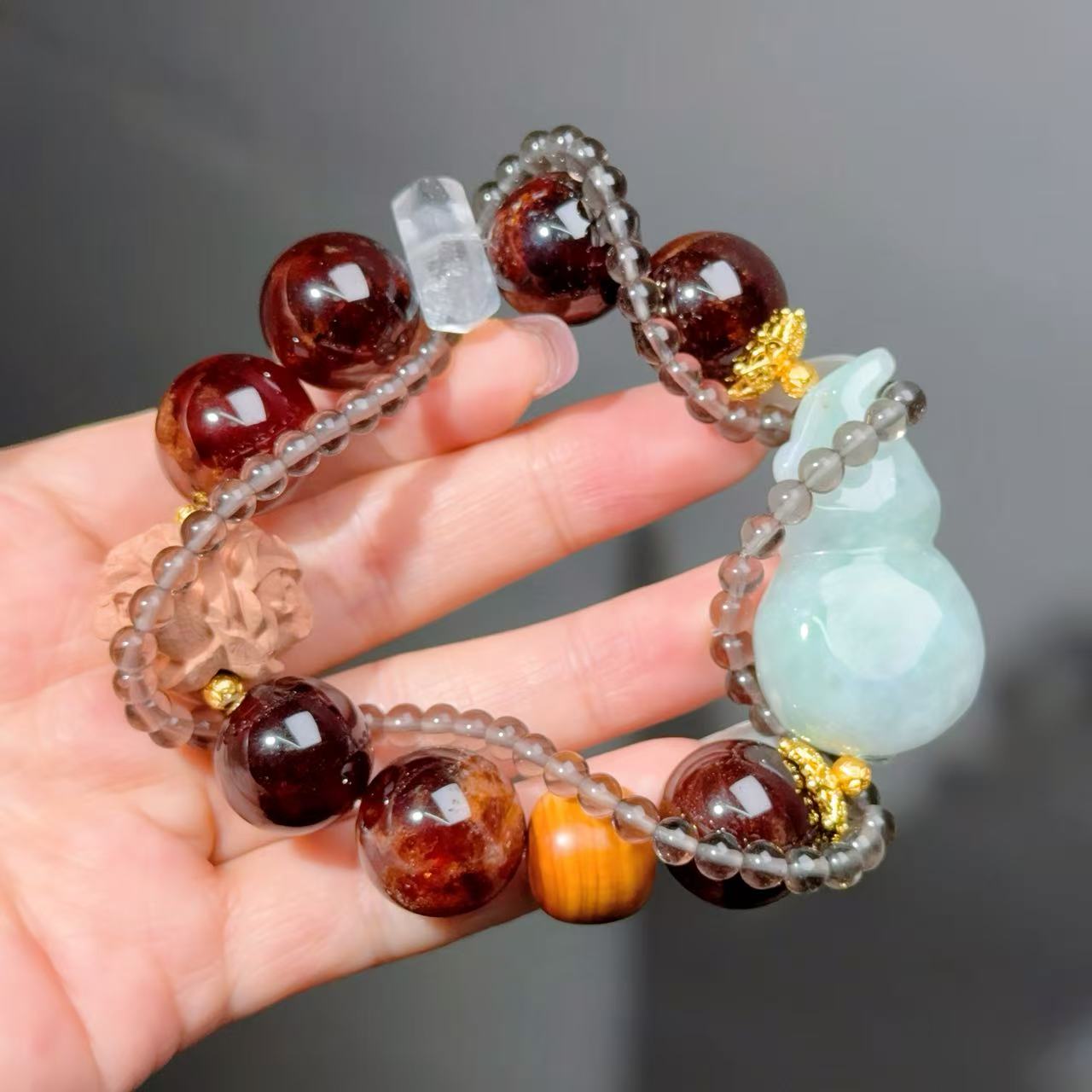 055 Garnet Jadeite Clear Quartz Bracelet 2025 Energy High Quality Fashion Jewelry Beads Bracelet Gift